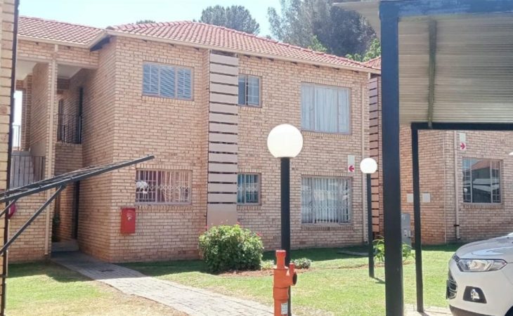 2 Bedroom Apartment / Flat for Sale in Vanderbijlpark Sw 5