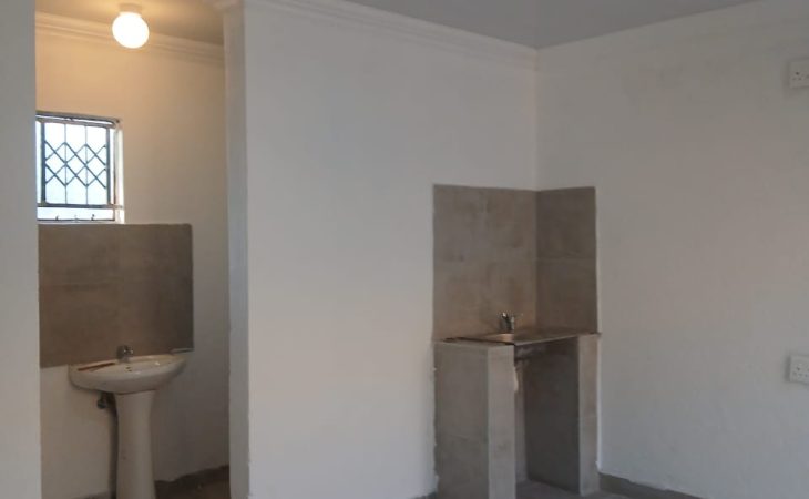 Ensuite room to rent in Mabopane Block Cv