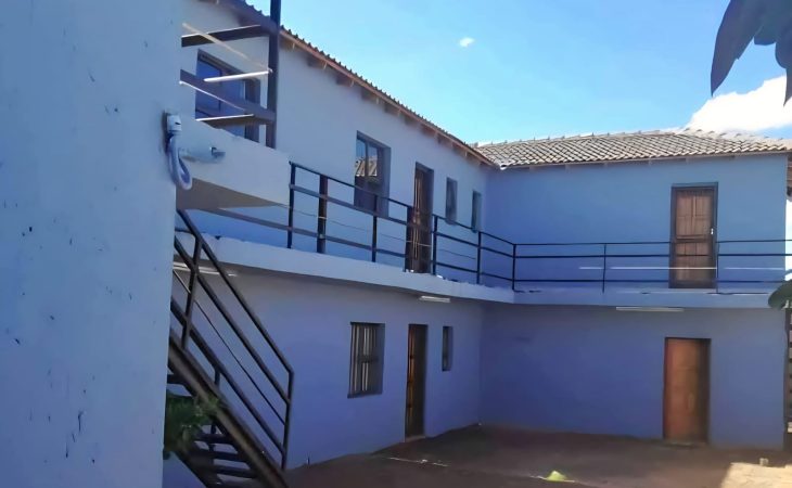 Spacious bachelor room to rent in Protea Glen Ext 8