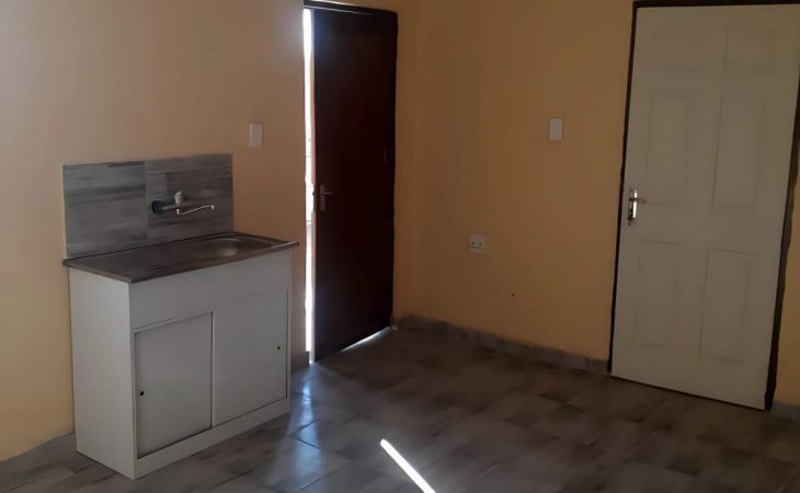 Spacious ensuite room to rent in Protea Glen Ext 16