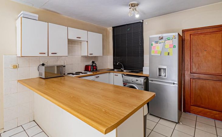 Beautiful 2 bedroom apartment to rent in Ferndale, Randburg