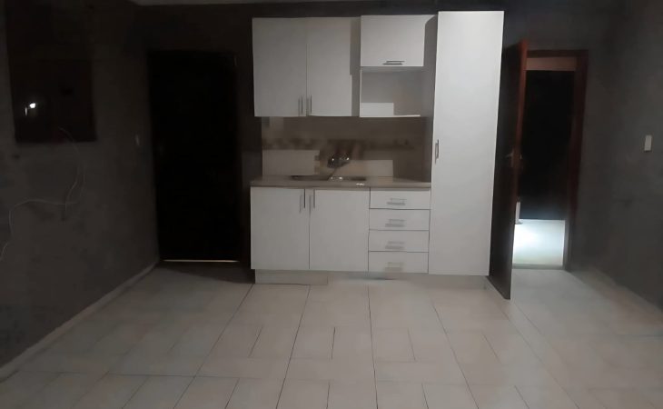 This generously sized bachelor room to rent in Protea Glen Ext 9 offers lots of space and comfort for working professionals and small families.